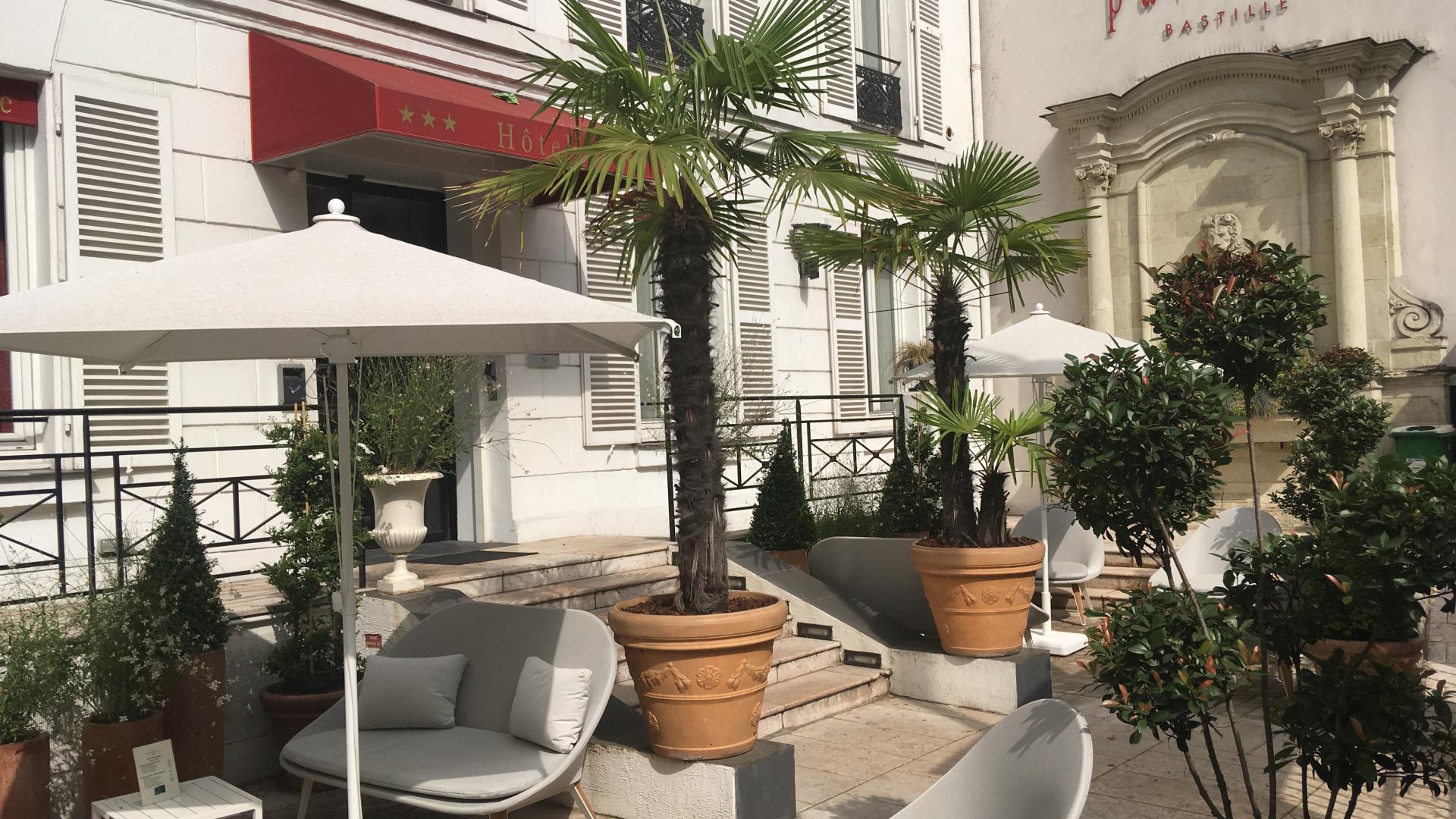 A terrace in Paris