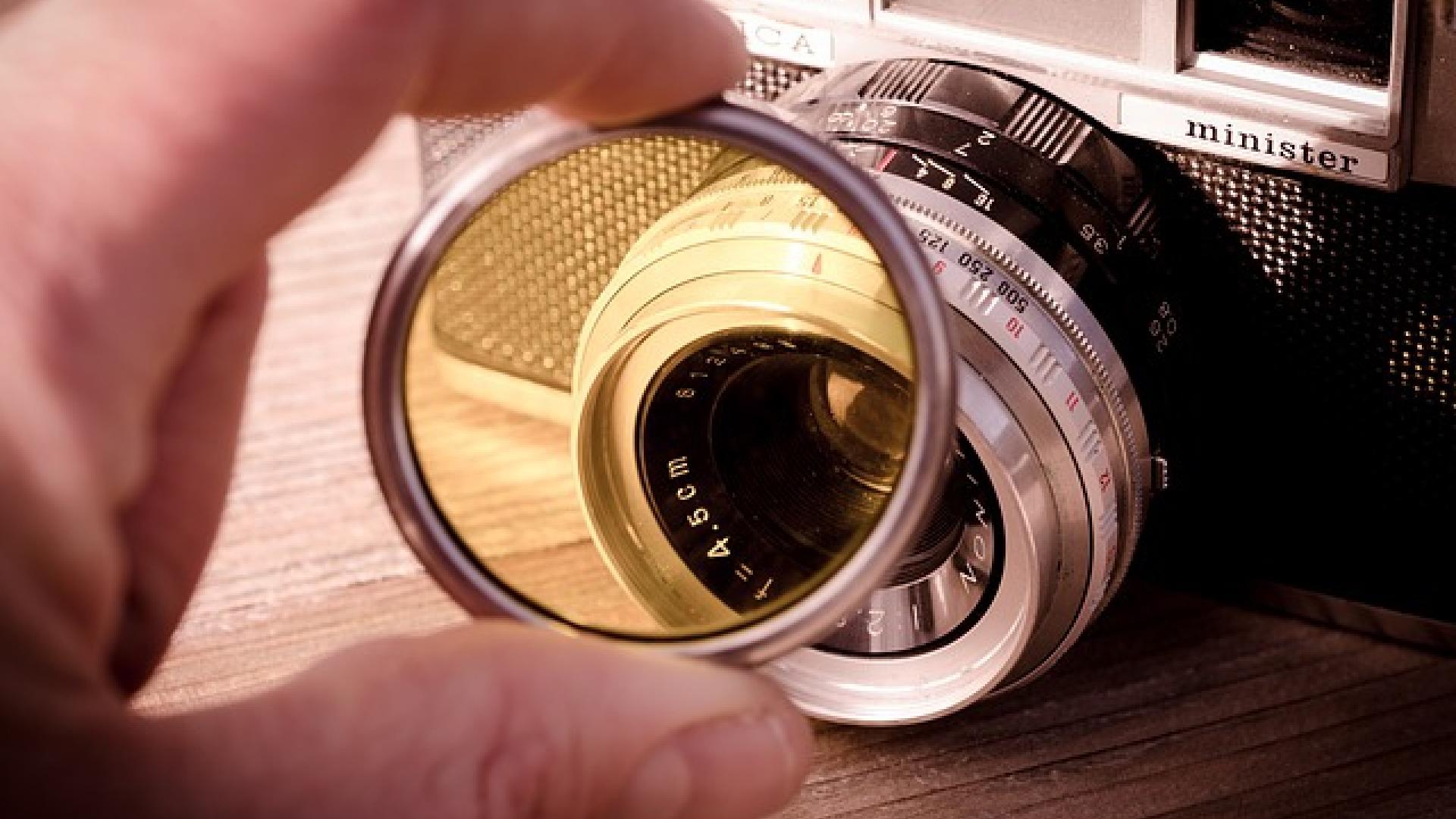The month of April is the time for photography and Paris Fair