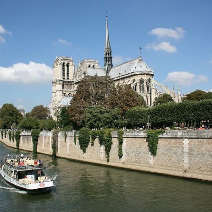 Take a Cruise on the Seine and laze on a Paris beach