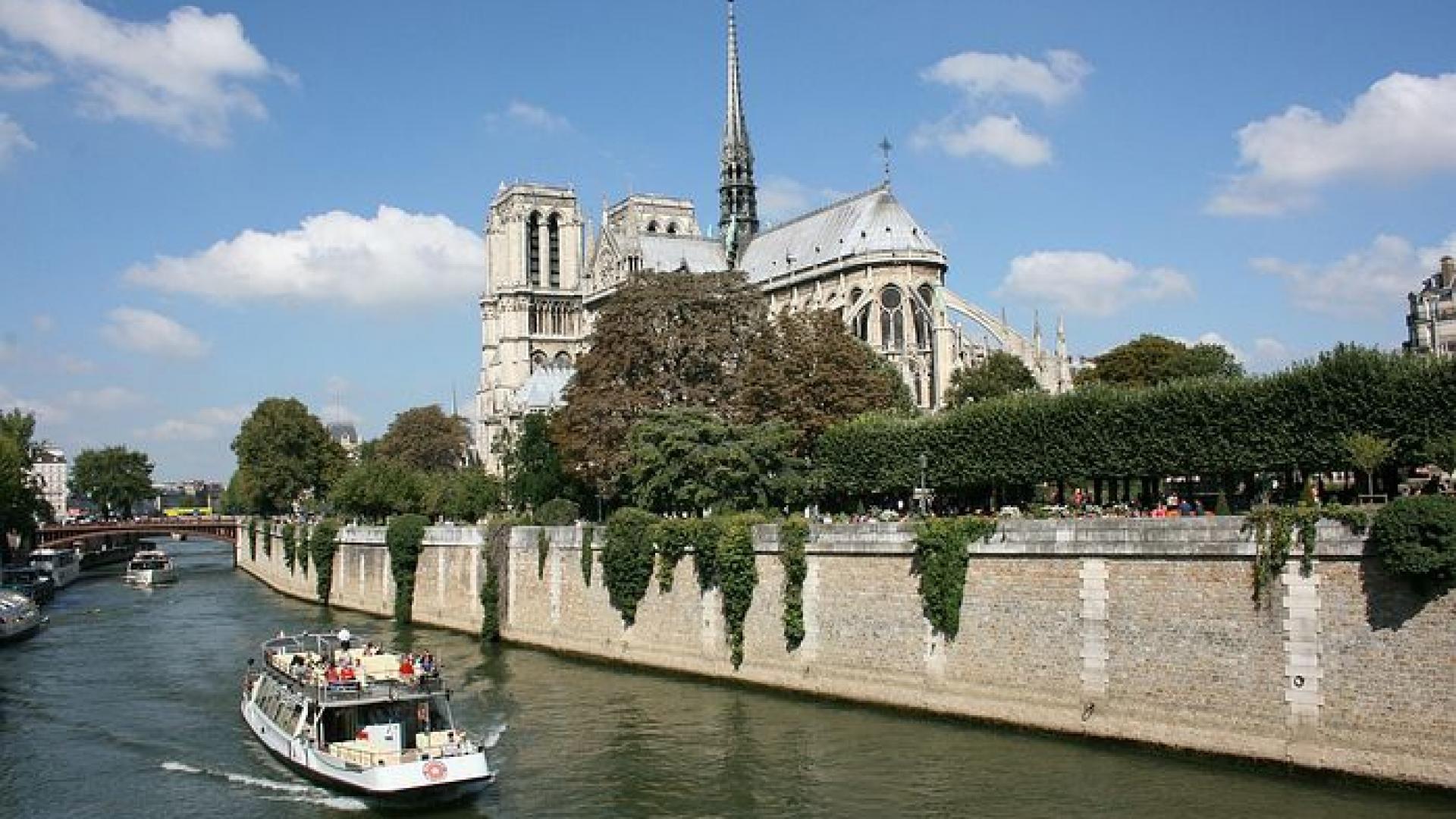 Take a Cruise on the Seine and laze on a Paris beach